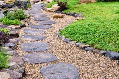 Dry Creek Landscaping, Stepping Stones For Garden, Creek Landscaping, Garden Path Ideas, Stepping Stone Walkways, Stone Walkways, Garden Walkways, Stepping Stone Paths, Stones For Garden