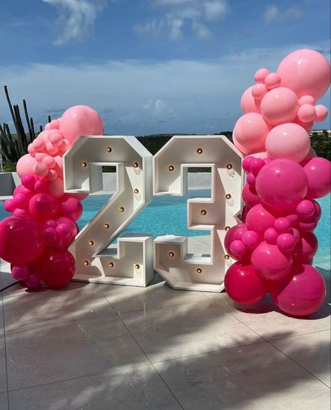 Birthday Pool Party Ideas For Adults, Prom Party Decorations, 50 Years Birthday, 14th Birthday Party Ideas, 15th Birthday Party Ideas, Wedding Pool Party, Pool Party Themes, 18th Birthday Decorations, 21st Bday Ideas