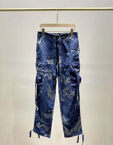 Long Pants Men, Baggy Jeans Men, Camo Trousers, Paris Mens Fashion, Jeans Men, Pants Men, Baggy Jeans, Long Pants, Jogger Pants