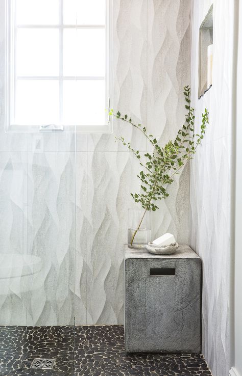 Wave Tile, Bathroom Tiles Images, Gorgeous Bathroom Tile, Tiles For Bathroom Walls, Shower Frame, Beautiful Tile Bathroom, Bathroom Wall Tile Design, Visual Clutter, Bathroom Tile Inspiration