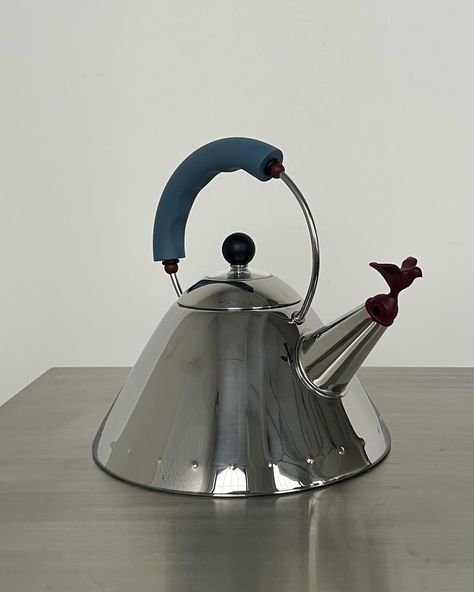 9093 Kettle by Michael Graves for Alessi 🐦‍⬛ one left! Now 30% off. Tap to shop! Alessi Kettle, Michael Graves, 20th Century, Tap, House Design, Quick Saves, Design