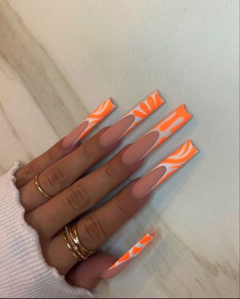 Summer Orange Nails, Prom Nails Acrylic Classy, Classy Spring Nails, Prom Nails Acrylic, Orange Acrylic Nails, Nail Studs, Summer Orange, Long Acrylic Nail Designs, Drip Nails