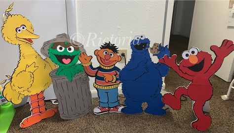 Birthday Door Decorations, Character Cutouts, Birthday Door, Sesame Street Birthday Party, Sesame Street Party, Sesame Street Birthday, Baby Birthday, Sesame Street, Door Decorations