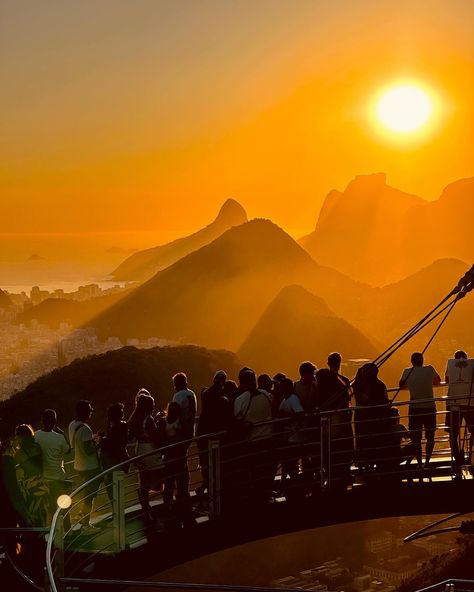 Surreal sunset from atop the Sugarloaf Mountain 📸 @therealadrianbooth - Brazil ∘ Dec 2023 ∘ Country # 14 Surreal Sunset, Sugarloaf Mountain, April 26, Surrealism, Brazil, Travel, On Instagram, Quick Saves, Instagram