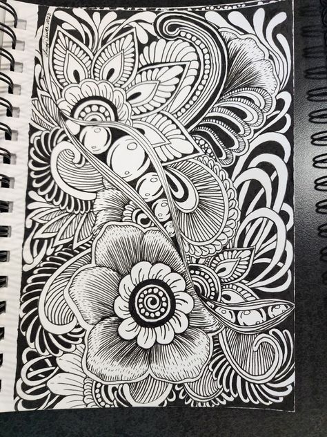 #zentangle #inkdrawing #finelineart #tangleart Zentangle Background Filler, Zentangle Background, Neurographic Art, Pen Drawings, Fusion Art, Geometric Pattern Art, Zen Doodle Art, Tangle Art, White Pen