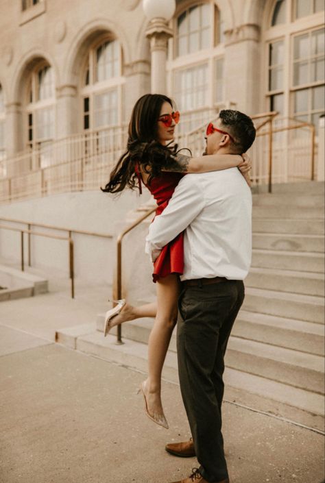 Valentines Day Poses Couples, Valentine Day Couple Photoshoot, Valentines Photoshoot Ideas Outdoors, Valentines Day Shoot Couples, Valentine Couple Photoshoot, Valentine Photo Shoot Couples, Valentines Day Photoshoot Ideas Couple, Couple Valentines Day Photoshoot, Valentines Photoshoot Couples