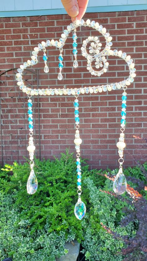 Beaded Cloud, Cloud Suncatcher, Wire Suncatcher, Crystal Diy, Wire Craft, Crystal Hanging, Wire Wrapped Crystal, Wire Wrapping Diy, Bead Making