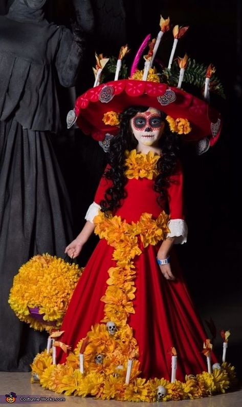 Catrina Costume Diy, La Muerte Book Of Life, Book Of Life La Muerte, Book Of Life Costume, Creative Diy Costumes, Life Costume, Catrina Costume, Mary Costume, Best Halloween Costumes Ever