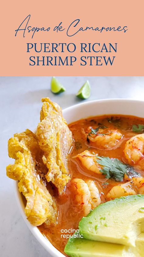 Puerto Rican Shrimp Stew in a bowl with patacones and avocado slices. Puerto Rican Shrimp, Food To Share, Shrimp Soup Recipes, Shrimp Stew, Puerto Rican Cuisine, Puerto Rico Food, Boricua Recipes, Shrimp And Rice, Hispanic Food