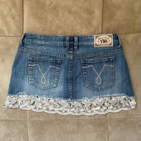 Trashy Y2K 2000s Light Wash Denim Mini Skirt With Silver Sequence Lace Trim #v2k #2kfashion #2000s #2000sfashion #Skirt #denim #depop #summer #summer2023 #denimskirt Denim Skirt With Lace Trim, Denim Skirt Lace, Lace Jean Skirt, Denim Lace Skirt, Jean Skirt With Lace, Diy Denim Mini Skirt, Y2k Mini Denim Skirt, Cutsey Outfits, 2000 Skirt