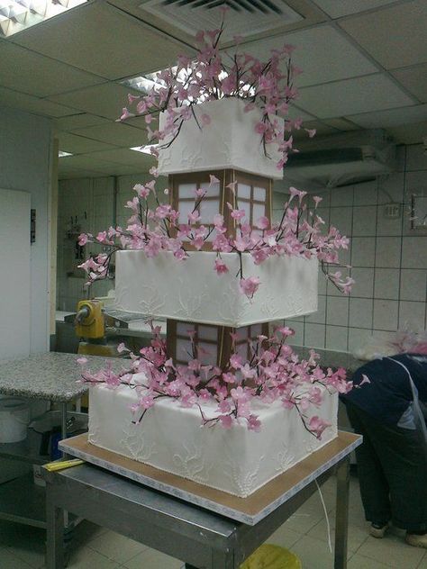 Japanese Wedding Cakes, Opera Paris, Cherry Blossom Party, Flowers Wedding Cake, Cherry Blossom Theme, Asian Cake, Quinceanera Cakes, Cherry Blossom Wedding, Japanese Wedding