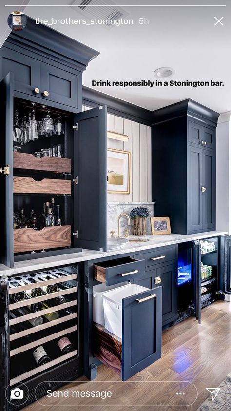 Coffee Bar Ideas Home, Dark Blue Kitchen Cabinets, Home Coffee Bar Ideas, Dark Blue Kitchen, Dark Blue Kitchens, Home Bar Rooms, Decor Hallway, Blue Kitchen Cabinets, Coffee Bars