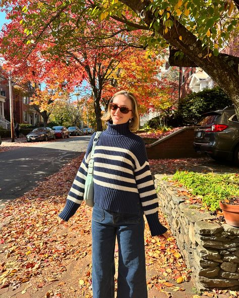 Fall in New England 🍂 Fall fashion, New England, cozy vibes New England Street Style, Newport Rhode Island Outfits Fall, New England Clothing Style, New England Outfit, New England Fall Outfits, England Outfits, England Clothing, Law School Outfit, Fall In New England