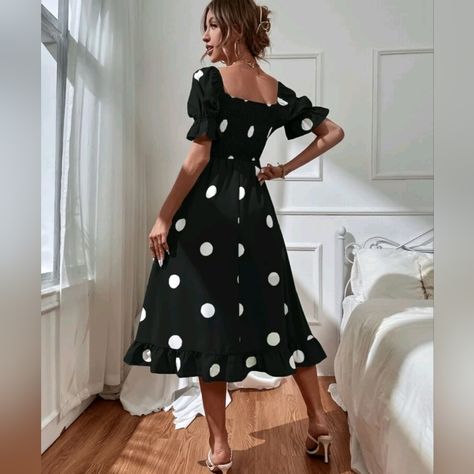 Pretty Princess Smocked Polka Dot Midi Dress * Wear On / Off Shoulder Black White * Puffed Short Sleeves * Stretch Smocked Top * Flared A Line Ruffle Hem * High Waist *Approximate Unstretched Measurements* Small (4) * Bust 30"(Up To 36") * Waist 25-43" * Sleeve Length 13" * Length 44" Medium (6) * Bust 31.5"(Up To 37") * Waist 26.75-45" * Sleeve Length 13.5" * Length 45" Large (8/10) * Bust 34"(Up To 40") * Waist 29-47" * Sleeve Length 14" * Length 45.5" Xl (12) * Bust 36"(Up To 42") * Waist 31. Polka Dot Midi Dress, Mid Calf Dresses, Boho Midi Dress, Summer Fashion Beach, White Long Sleeve Dress, Elegant Maxi Dress, Polka Dot Shorts, Ruffle Hem Dress, Slim Dresses