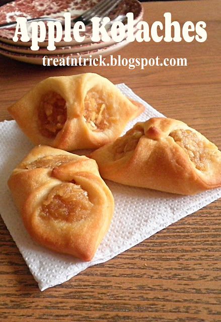 Apple Kolaches @ http://treatntrick.blogspot.com Family Favorite Casseroles, Easy Blueberry Pie, Pastry Ideas, Kolaches Recipe, Vodka Pasta, Italian Pastry, Iron Chef, Family Favorite Meals, Instant Yeast