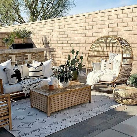 EdenGarden on Instagram: “Perfect Design! . #interiodesign #switzerland #backyarddesign #interiordecor #designideas #patiodecor #patiodesign #homedecor #patiostyle…” Patio Inspiration, Diy Outdoor Decor, Perfect House, Backyard Inspiration, Outdoor Patio Decor, Small Patio, Backyard Patio Designs, Trendy Decor, Balcony Decor