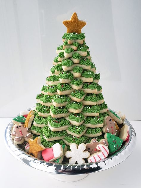 Easy Christmas Cake Recipe, Christmas Cakes Easy, Gingerbread Christmas Tree, 3d Christmas Tree, Christmas Cake Recipes, Christmas Tree Cookies, Christmas Decorations Diy Outdoor, Xmas Cookies, Cookie Frosting