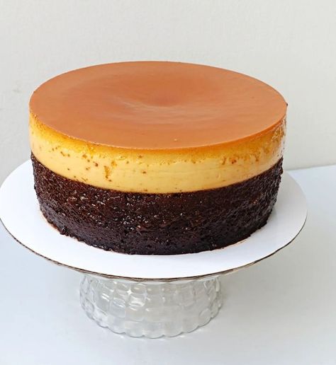 Choco Flan, Chocoflan Recipe, Cake Shop, Cafe Food, Flan, Pastel, Cafe, Cake, Quick Saves