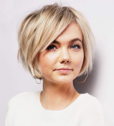 The Top 20 Flattering Side Bangs Hairstyles Trending in 2021 Short Hair 40, Easy Short Haircuts, Chin Length Haircuts, Chin Length, Chin Length Hair, Side Bangs, Bob Haircuts For Women, Short Bob Haircuts, Edgy Hair