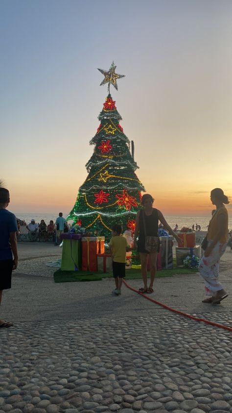 Atardecer en navidad Benidorm, Mural