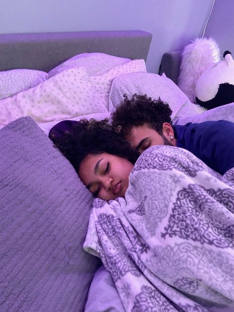 Couple Sleepover Aesthetic, Sleeping With Bf, Couples Asleep, Cuddle Pictures Mood, Cuddle Pictures, Aesthetic Lovers, Sleeping Together, Couple Sleeping, Bwwm Couples