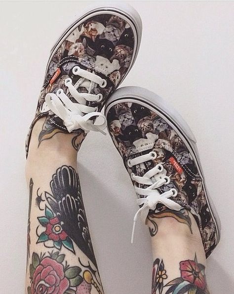 inkedshipsandredlips: unicornblood4ever: I need these... Skateboard Style, Cat Shoes, Tattoo Blog, Doc Marten Oxford, Body Mods, Traditional Tattoo, Converse High Top Sneaker, Tattoos And Piercings, Converse Chuck Taylor High Top Sneaker