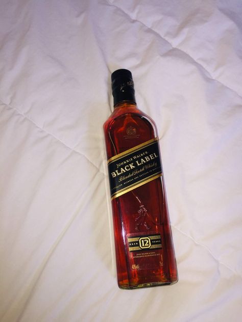 #whisky #bottle #vsco #tumblr Black Label Snap, Black Label Whiskey, Daaru Party Pic, Johnnie Walker Black Label, Johnnie Walker Black, Party Pic, Whisky Bottle, Alcohol Aesthetic, Birthday Quotes Funny