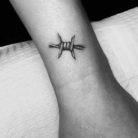 Gristle Tattoo on Instagram: “Bit o’ barbed wire by @victoriado.  Email victoriadoart@gmail.com to make an appointment.  #barbedwiretattoo #barbedwire #microtattoo…” Barbered Wire Tattoo, Barbed Wire Tattoo, Wire Tattoo, Barbed Wire Tattoos, Barb Wire, Make An Appointment, Barbed Wire, Tattoo Stencils, Finger Tattoos