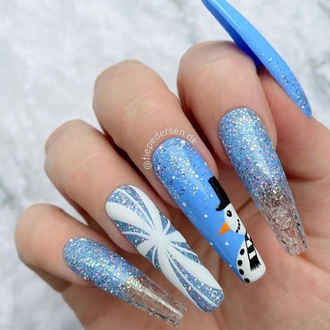 7 Likes, 0 Comments - Fie ✌🏻 (@fiepedersen.dk) on Instagram: “[reklame] 𝙵𝚎𝚕𝚕𝚒𝚗𝚐 𝚒𝚌𝚎𝚢⛄️❄️ From @magpie_beauty •Blue sky gel polish •Don’t be tacky •Mixed gel…” Dk Instagram, Blue Christmas Nails, Acrylic Nail Set, Ballerina Nails, Nail Pro, French Tip Nails, Blue Christmas, Magpie, Nails On Fleek