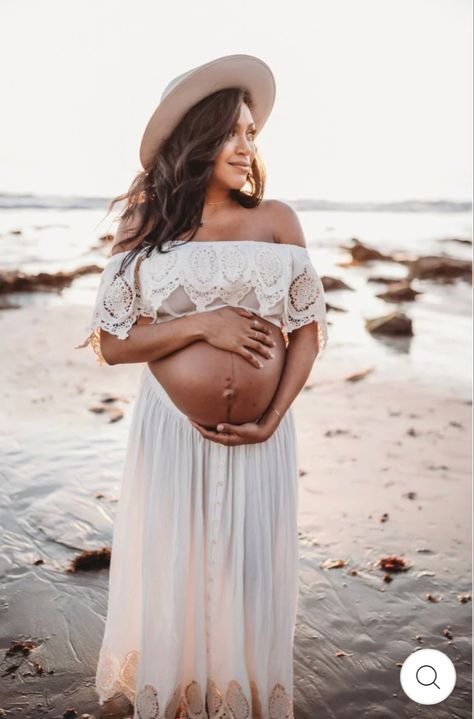 Two Piece Maternity Outfit Photoshoot, Maternity Crop Tops, Maternity Photoshoot Dresses, Maternity Shoot Outfit, Bump Shoot, Photoshoot Dresses, Boho Maternity Dress, Maternity Styles, Boho Gown