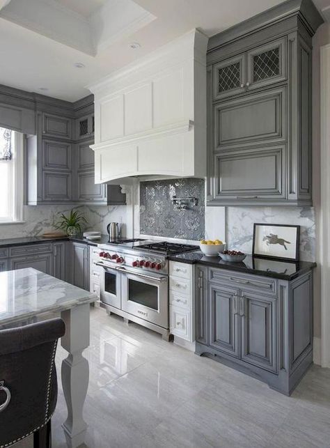 65+ Rustic House Gray Kitchen Cabinet Design Ideas #housegray #kitchendecor #kitchendesign #kitchenideas #kitchenremodel White Kitchen Hood, Dark Grey Kitchen Cabinets, Grey Kitchen Walls, Серая Кухня, Dark Grey Kitchen, Dark Countertops, Black Granite Countertops, Gray And White Kitchen, Kabinet Dapur