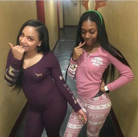 @BestOfLiberty Aesthetic Baddie, Trendy Christmas Outfits, Pj Party, Cute Pjs, Best Friend Outfits, Bff Goals, Bestie Goals, Cute Pajamas, Best Friend Goals