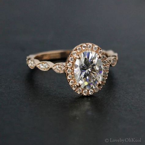 Square Vintage Engagement Rings, Halo Wedding Ring Set, Halo Wedding Rings Sets, Moissanite Engagement Ring Vintage, Oval Cut Moissanite Engagement Ring, Special Engagement Ring, Halo Wedding Ring, Oval Diamond Engagement, Engagement Ring Vintage