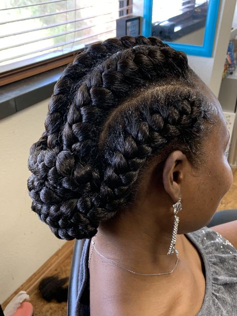 Braids Going To The Back, Cornrows Natural, Goddess Braid Styles, Goddess Braid, Cornrows Natural Hair, Braiding Styles, Braids Styles, French Braids, African Hair Braiding Styles