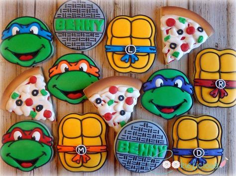 Ninja Turtle Royal Icing Cookies, Ninja Turtle Sweets Table, Tmnt Cookies Decorated, Teenage Mutant Ninja Turtle Cupcakes, Ninja Turtle Cookies Decorated, Ninja Turtle Themed Birthday Party, Ninja Turtle Cookie Cake, Ninja Turtles Birthday Party Ideas Cake, Tmnt Birthday Cake