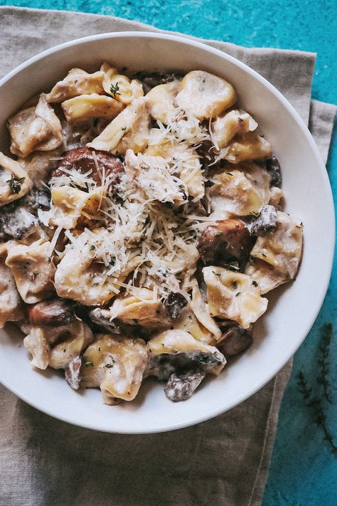 Creamy Mushroom Tortellini, Mushroom Tortellini, Alfredo Recipes, Tortellini Alfredo, Tortellini Recipe, Mushroom Recipes Pasta, Creamy Mushroom Pasta, Tortellini Recipes, Mushroom Dish