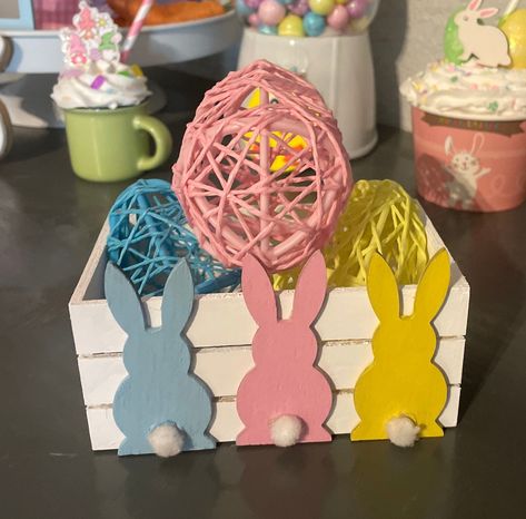 Easter Wood Projects, Easter Crafts Dollar Store, Easter Art Project, Crate Decor, Mini Crates, Spring Fun, Spring Easter Crafts, Easter Art, Easter Crafts Diy