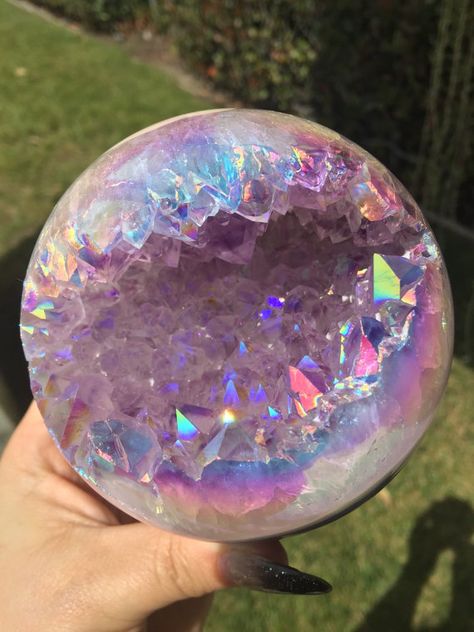 Angel Aura Amethyst, Aura Amethyst, Angel Aura Quartz Aesthetic, Crystal Vibes, Quartz Geode, Spirit Quartz, Angel Aura Quartz, Angel Aura, Crystal Geode