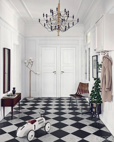 Price Estimates: Black & White Checkerboard Tiles for Every Budget | Apartment Therapy Black And White Backsplash, Black And White Flooring, Sas Entree, Gray Interiors, Checkered Floor, Doorway Decor, Checkerboard Floor, White Marble Floor, White Tile Floor