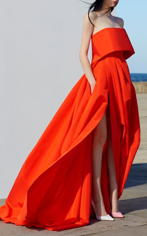 Asimetric Dress, Red Haute Couture, Alex Perry, Gala Dresses, Gorgeous Gowns, Elie Saab, Beautiful Gowns, Couture Dresses, Dress Summer