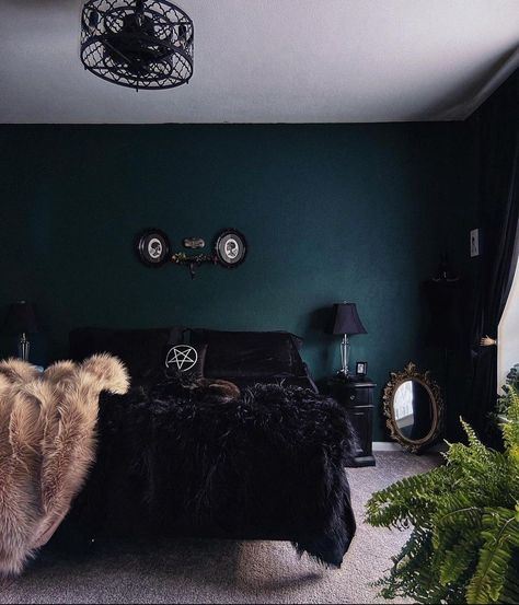 Goth Bedroom Aesthetic, Home Haunted House, Goth Interior, Gothic Homes, Haunted House Decor, Goth Bedroom, Black Bedroom Design, Gothic Bedroom, Green Apartment