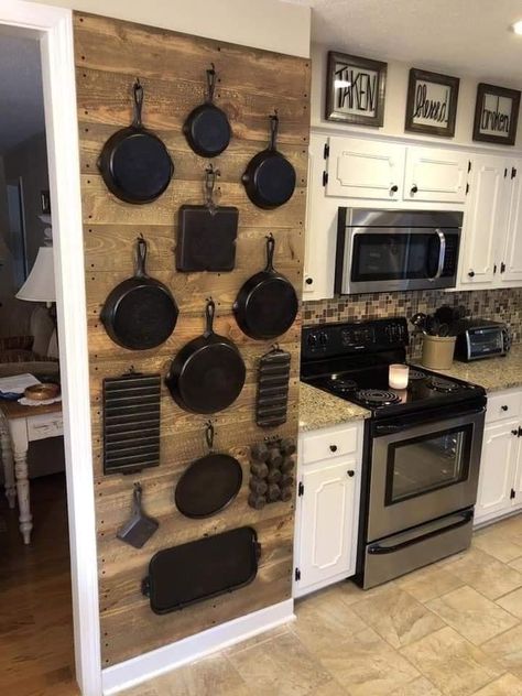 Best Diy Home Projects, Cool Kitchen Sink Ideas, Cheap Easy Kitchen Remodel, Handy House Ideas, Country Theme Home Decor, Rustic House Decor Ideas Kitchen, Unique House Ideas Creative, Farmhouse Decor For Small Spaces, Country House Decor Farmhouse Kitchen