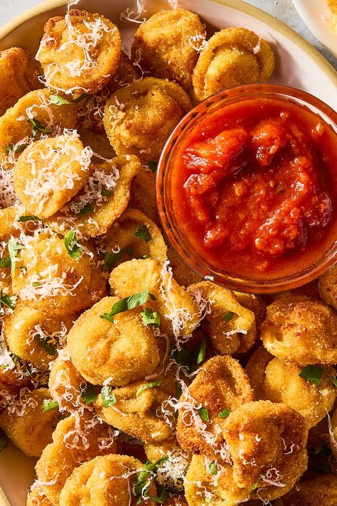 Parmesan Tortellini Bites Tortellini Appetizers, Tortellini Bites, Tortellini Appetizer, Parmesan Tortellini, Finger Foods Appetizers, Mashed Potato Balls Recipe, Summer Kick Off, Feta Bites, Potstickers Recipe