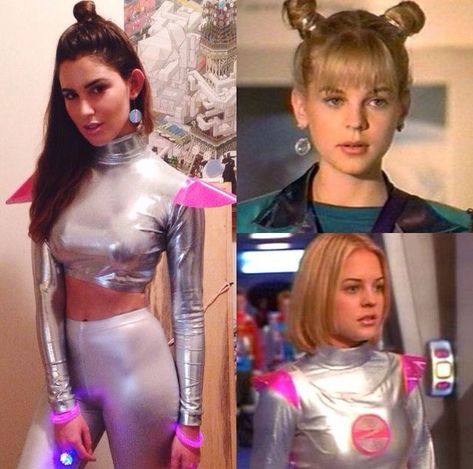 𝒫𝒾𝓃𝓉𝑒𝓇𝑒𝓈𝓉: ℰ𝓃𝒸𝒽𝒶𝓃𝓉𝑒𝒹ℐ𝓃𝒫𝒾𝓃𝓀 Zenon Costume, Space Girl Costume, Space Costumes, Alien Halloween, Alien Costume, College Halloween, Space Girl, Halloween Inspo, Halloween 2019