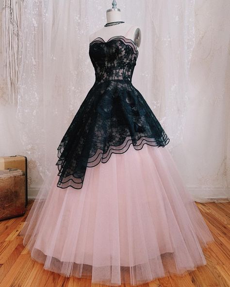 Black And Pink Quinceanera Dress, Black And Pink Wedding Dress, Black And Pink Prom Dress, Pink And Black Prom Dress, Gatsby Wedding Dress, Emma Domb, Pink And Black Dress, Hot Pink Weddings, Quinceanera Dresses Pink