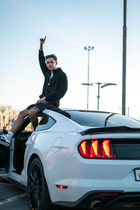 car фото photo sunshine muscle car boy авто photo nike dunk low парень с машиной Hood Pose, Car Poses Photo Ideas, Mustang Photoshoot, Car Photography Ideas, Calvin Klein Photoshoot Ideas, Birthday Photoshoot Ideas Boys, Men Cars Photography, Car Pose, Car Shoot