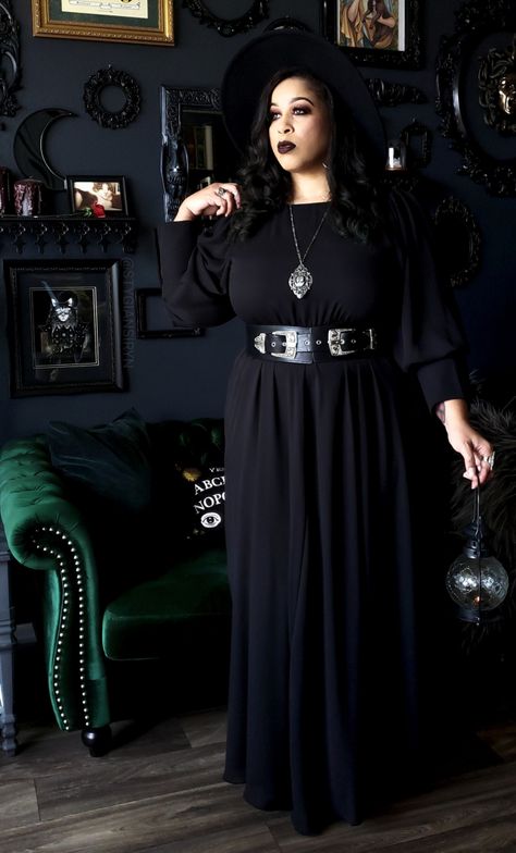 Goth Plus Size, Plus Size Clothes For Women, Witchy Outfits, Plus Size Goth, Goth Witch, Dark Academia Fashion, Enjoy The Silence, Academia Fashion, Plus Size Cocktail Dresses