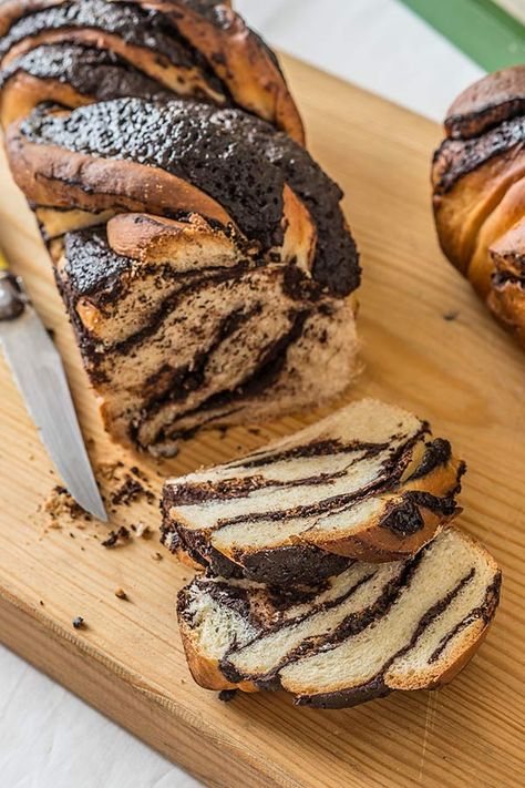 Babka de chocolate - Blog de recetas de María Lunarillos Chocolate Videos, Sweet Bread Rolls, Jewish Holiday Recipes, Choco Chocolate, Babka Recipe, Chocolate Babka, Cooking Bread, Fig Recipes, Honey Roasted