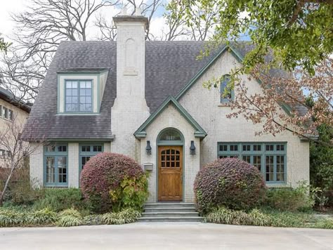 Cottage House Exterior, Brick Cottage, Tudor Cottage, Cottage Exterior, Cottage Style Homes, Tudor House, Dream Cottage, House Exteriors, Home Exteriors