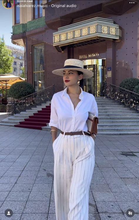 Summer Outfit 2024 Ideas, Wimbledon Outfit Women Classy, Italian Women Fashion Outfits, Italian Winter Outfits, Yacht Outfit Women Classy, Italian Style Fashion Women, Rome Outfits Summer, Italian Fashion Women, Italian Outfits Women